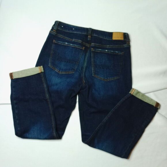 American Eagle Outfitters Women's Stretch Button Fly TomGirl Capri Jeans NWT - Picture 3 of 6